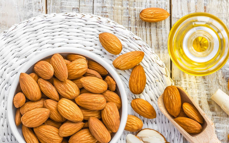 با روغن بادام شیرین آشنا شوید